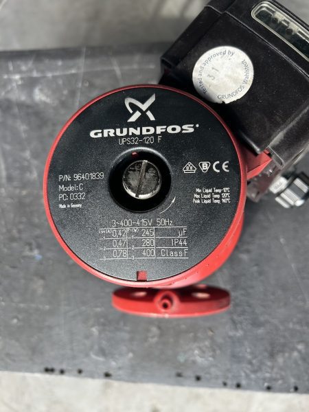 GRUNDFOS UPS 32-120F 2